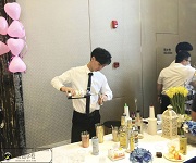 調酒師培訓_“遇見玫瑰”聯誼活動調酒師學員實踐